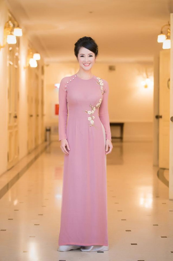 News-Trang-phục-áo-dài-cho-mẹ-cô-dâu-chú-rể-trong-ngày-cưới-hỏi-06